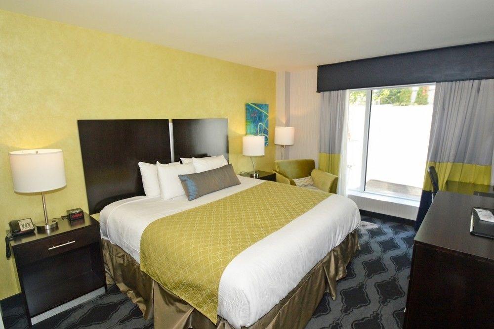 Best Western Plus Laguardia Airport Hotel ニューヨーク エクステリア 写真
