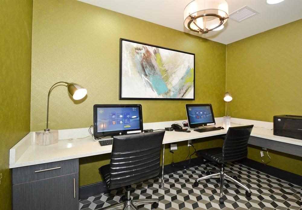 Best Western Plus Laguardia Airport Hotel ニューヨーク エクステリア 写真