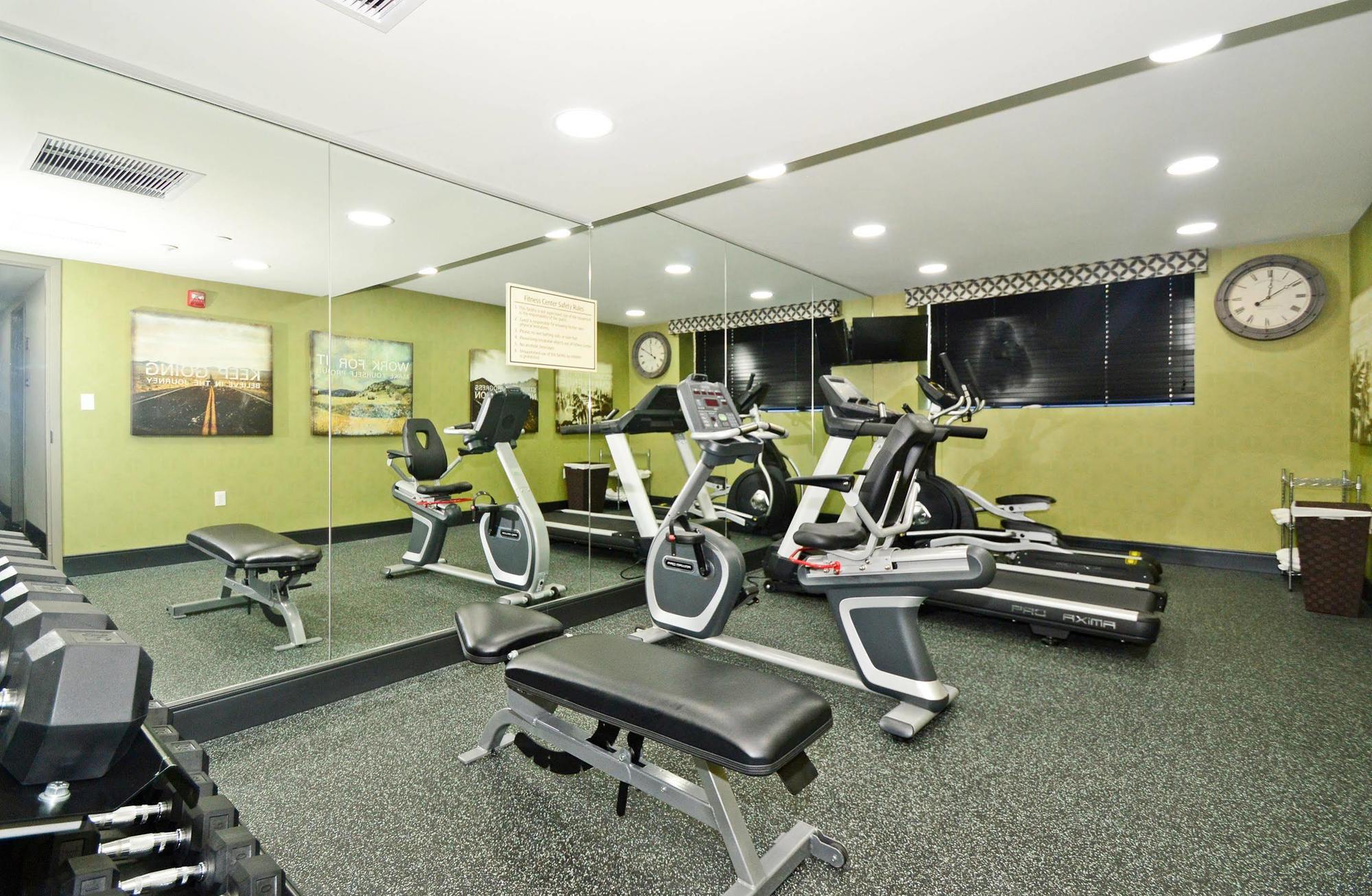 Best Western Plus Laguardia Airport Hotel ニューヨーク 設備 写真