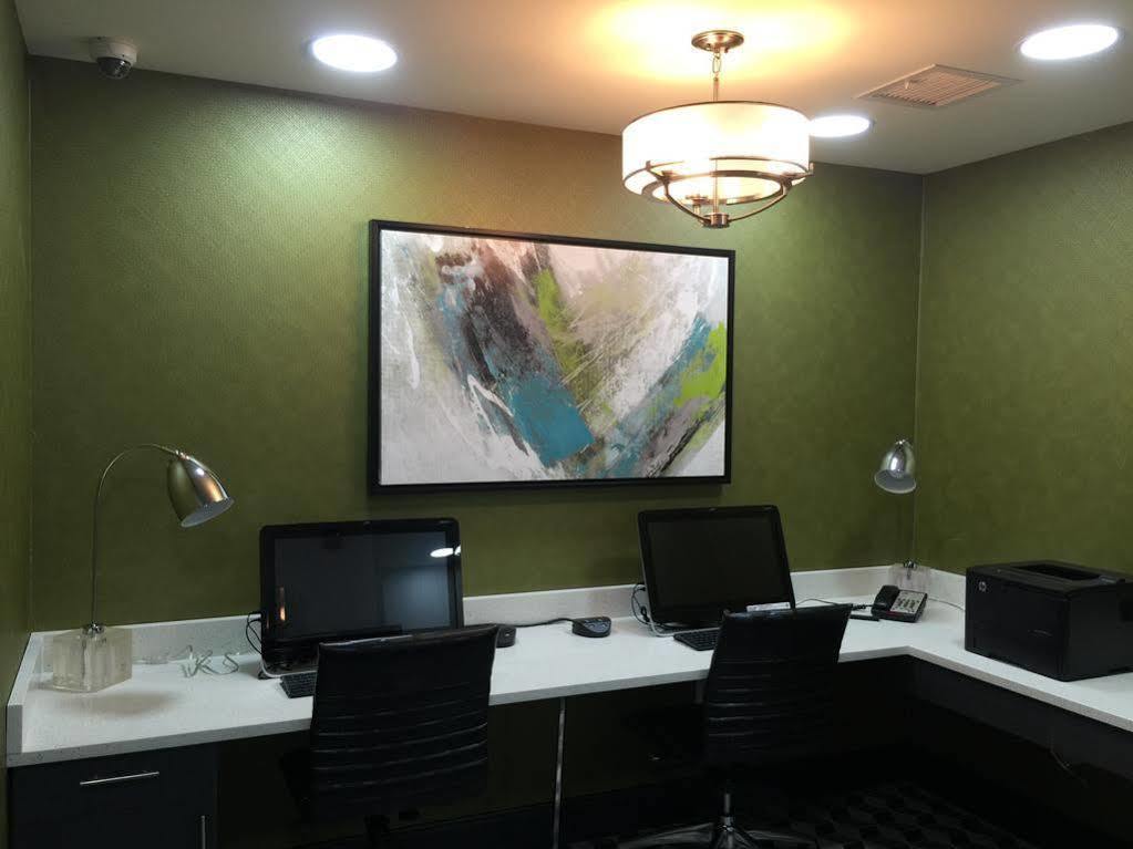 Best Western Plus Laguardia Airport Hotel ニューヨーク 設備 写真
